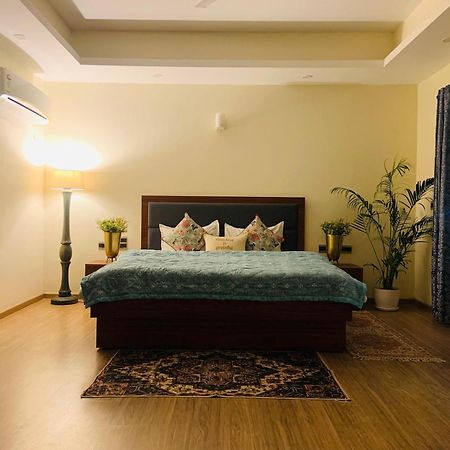 Umang - Premium Resort Like Villa In Vrindāvan Exterior foto